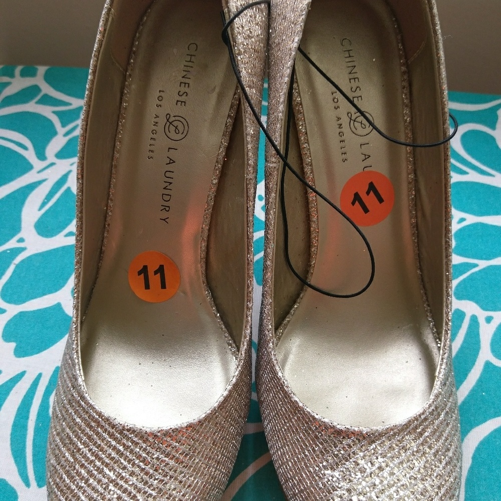 Shoes - Picture 3 of 5